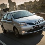 Toyota Etios 2015 chega com novo painel