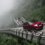 Range Rover Sport PHEV_Heavens Gate_China copia