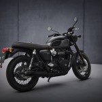 2021-Triumph-Bonneville-T120-Black-Hero-03