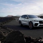 JAGUAR F-PACE SVR 22MY_Ionian Silver Com Black Pack_2