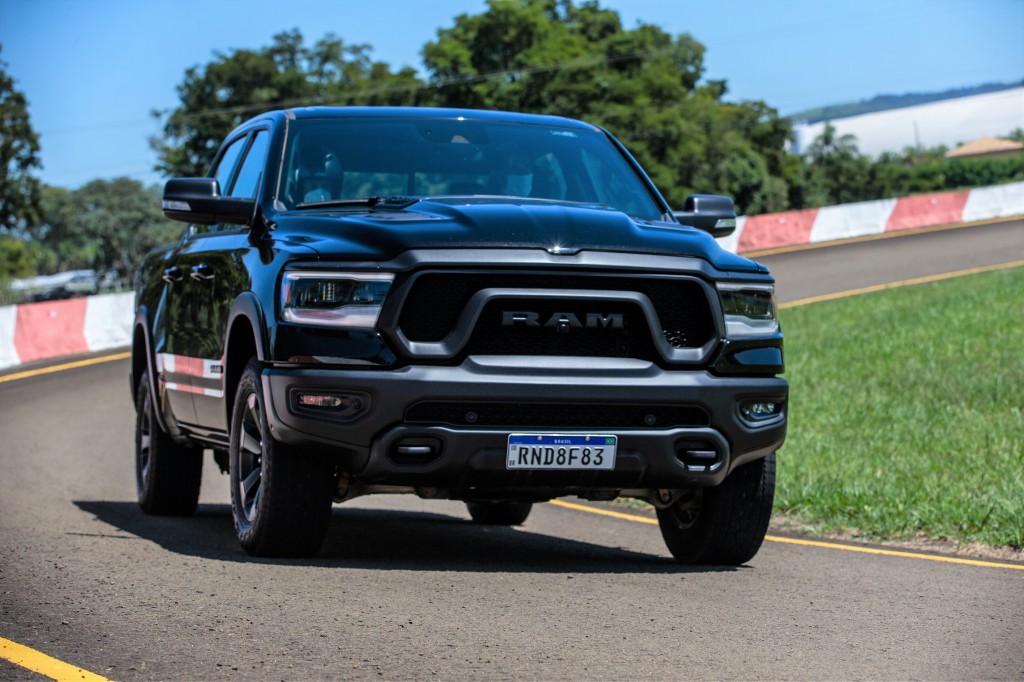 ram1500rebel-63b5e6f4a299e