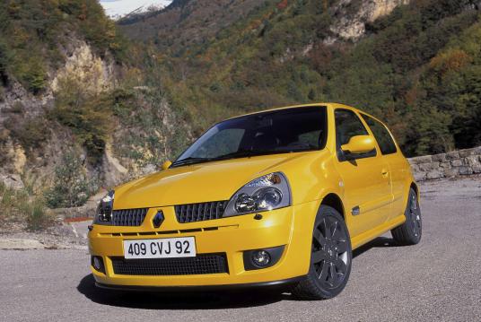 story_-_renault_sport_a_passion_for_high_performance_road_cars--14-